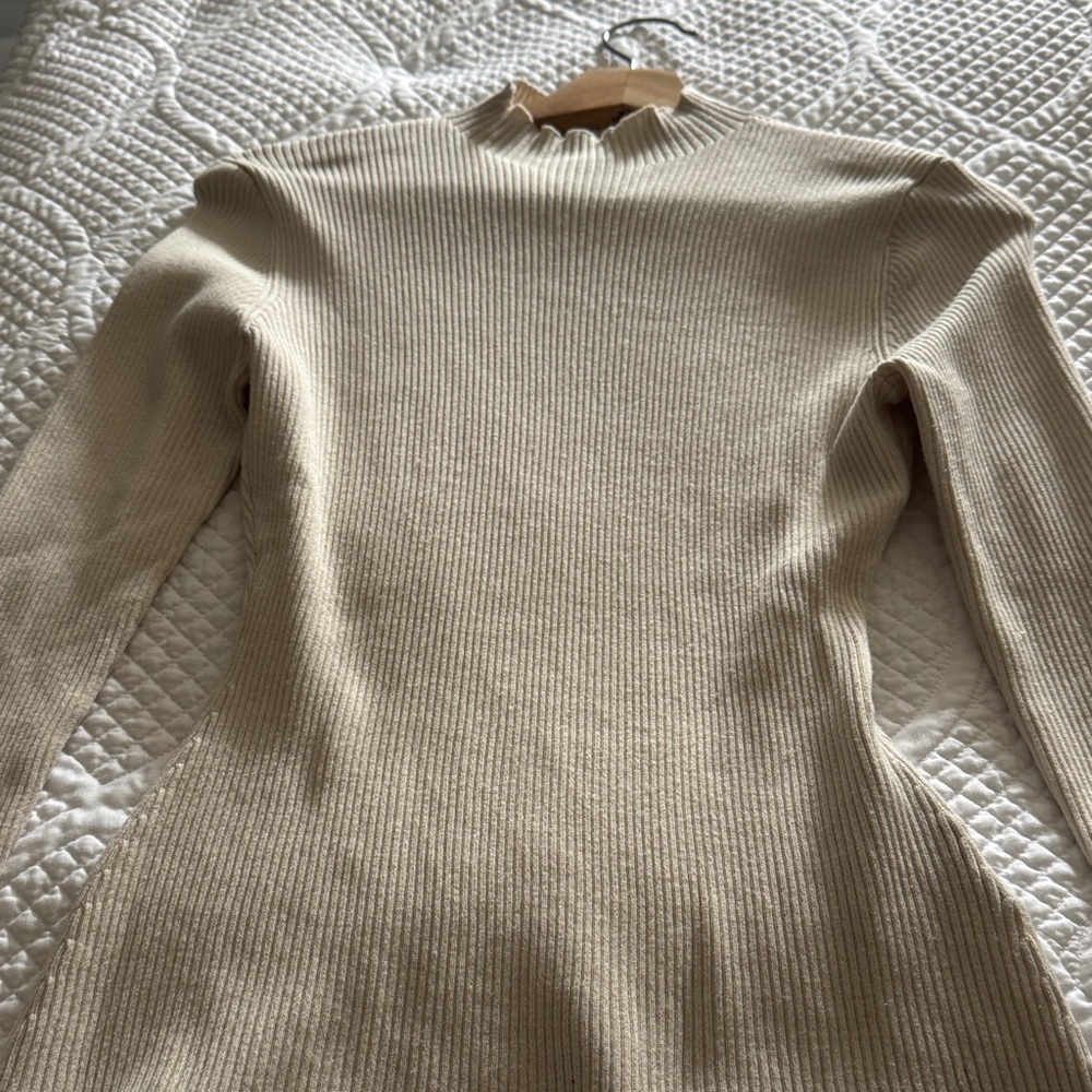 H&M Cream Ribbed Long Sleeve Top